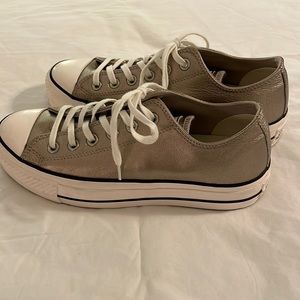 Converse stacks size 8